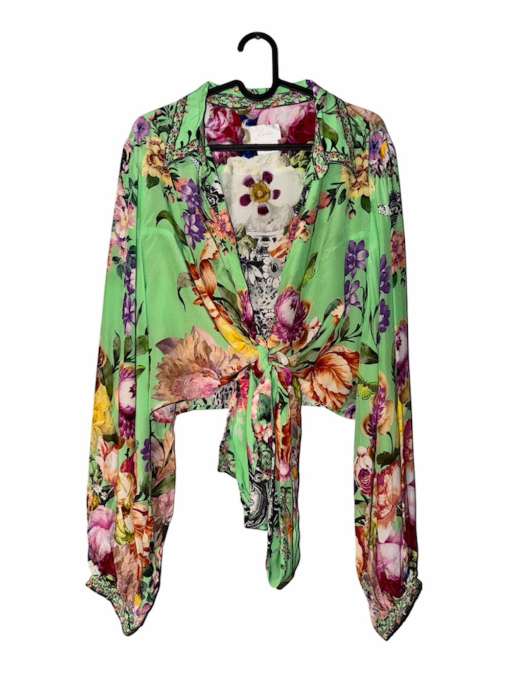 CAMILLA Porcelain Dream Print Tie Front Silk
Crepe Crop Shirt In Green Size L - Picture 3 of 9